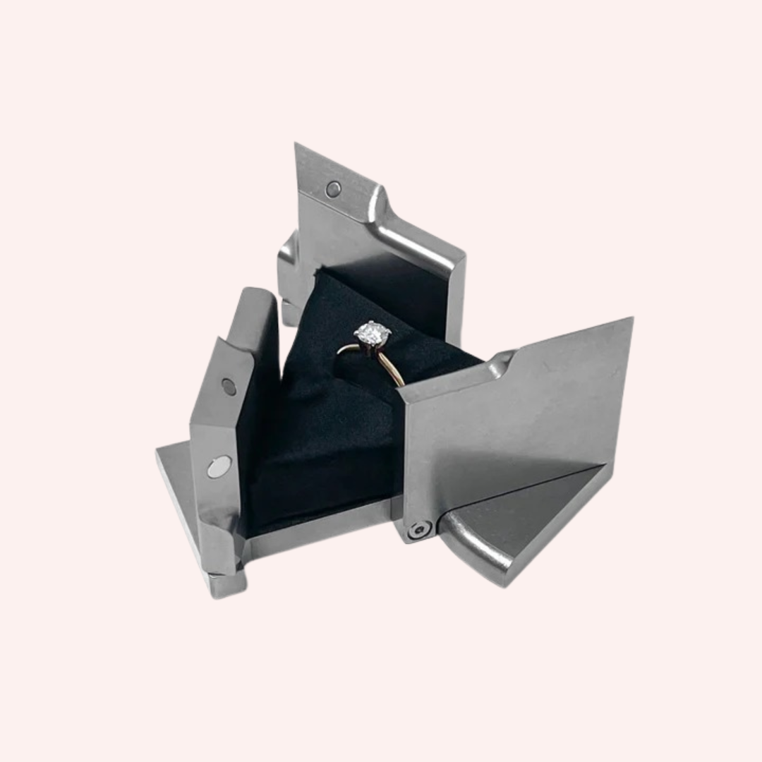 Luxury Ring Box Magnetic Reveal (Silver)